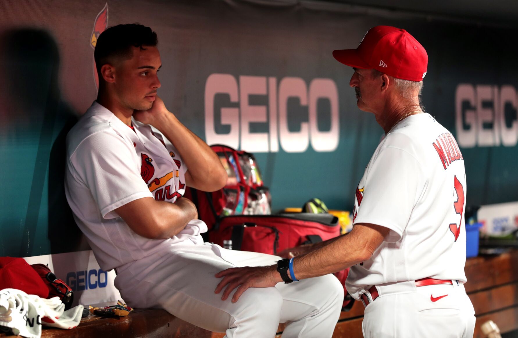 Cardinals open series with Giants